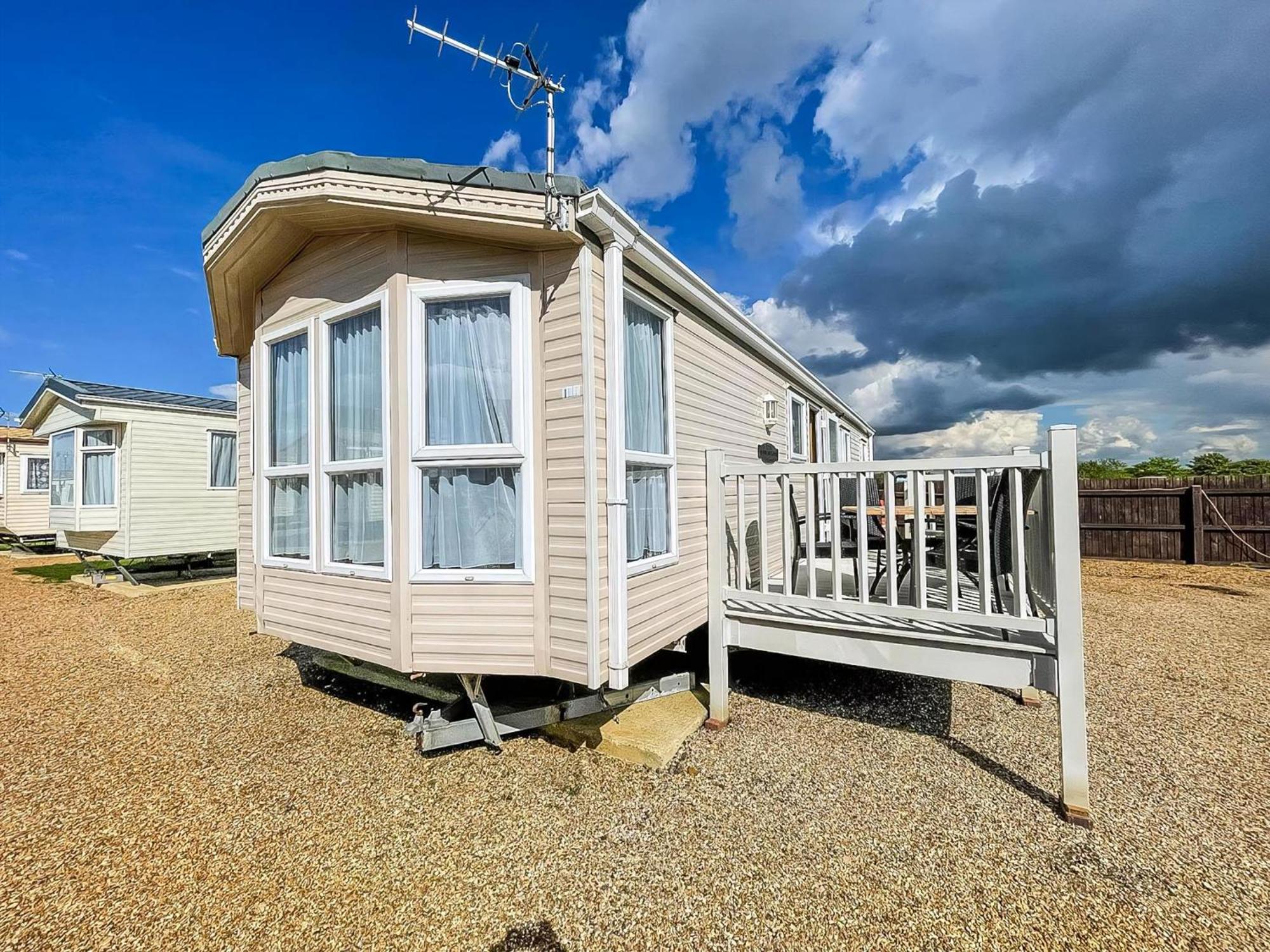 6 Berth Caravan Nearby Hunstanton Beach Front In Norfolk Ref 13019L Exterior photo